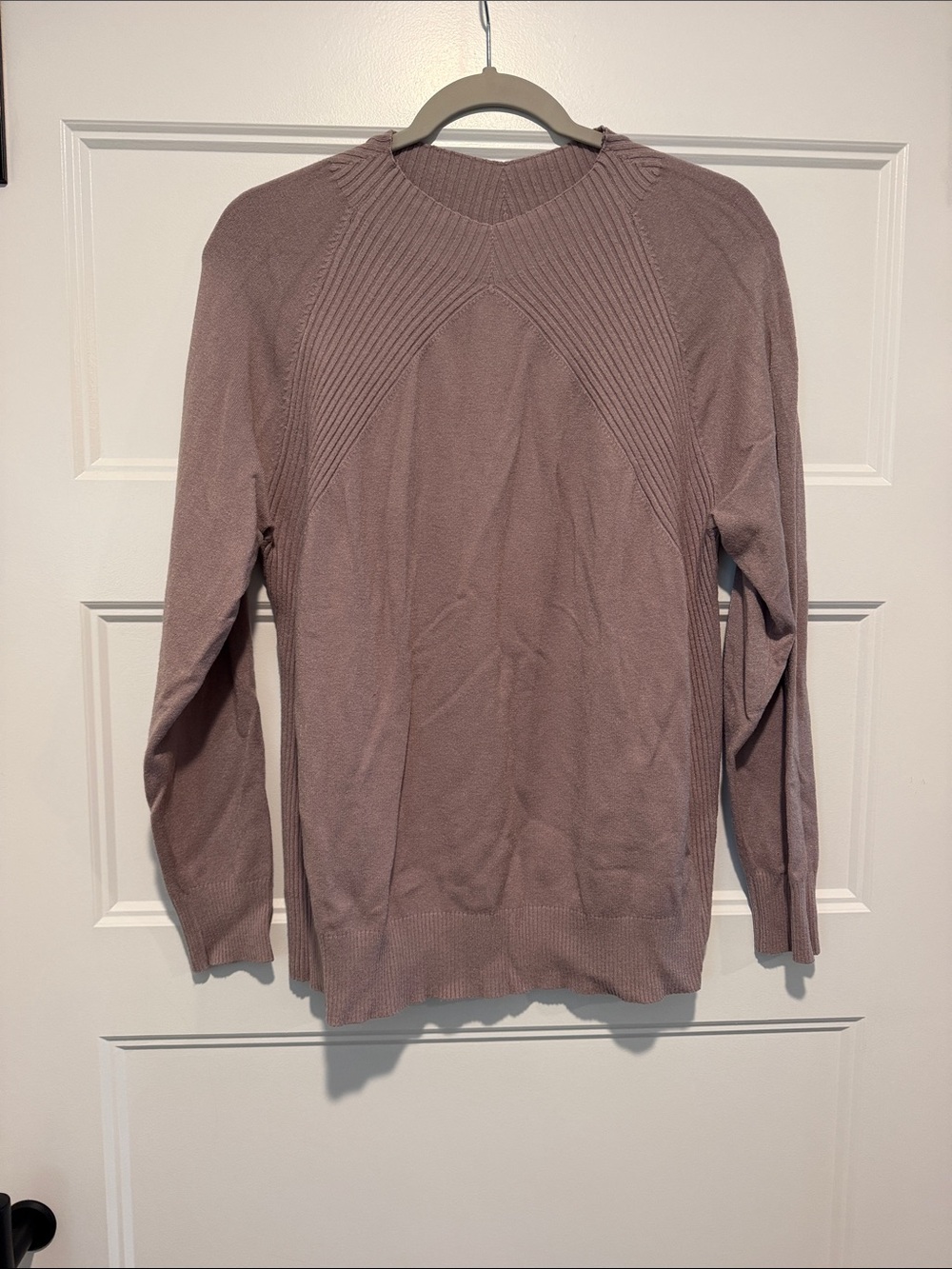 Women’s Crewneck Sweater in Dusty Mauve